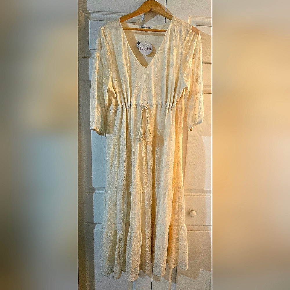 See and Be Seen Large "Wish Upon A Star" Cream Floral Lace Dress